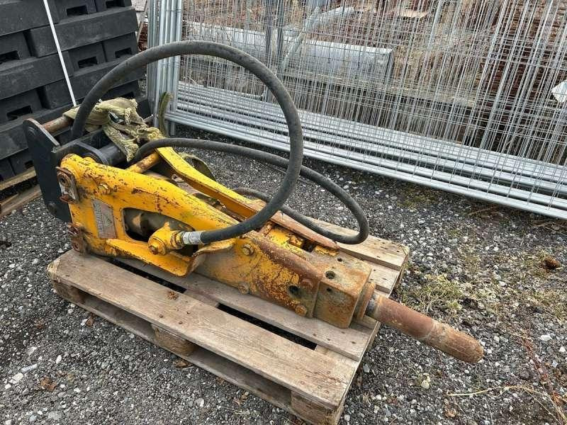 MONTABERT PELLE 8 TONNES / TRACTOPELLE - Hydraulische hamer: afbeelding 5 MONTABERT PELLE 8 TONNES / TRACTOPELLE - Hydraulische hamer: afbeelding 5