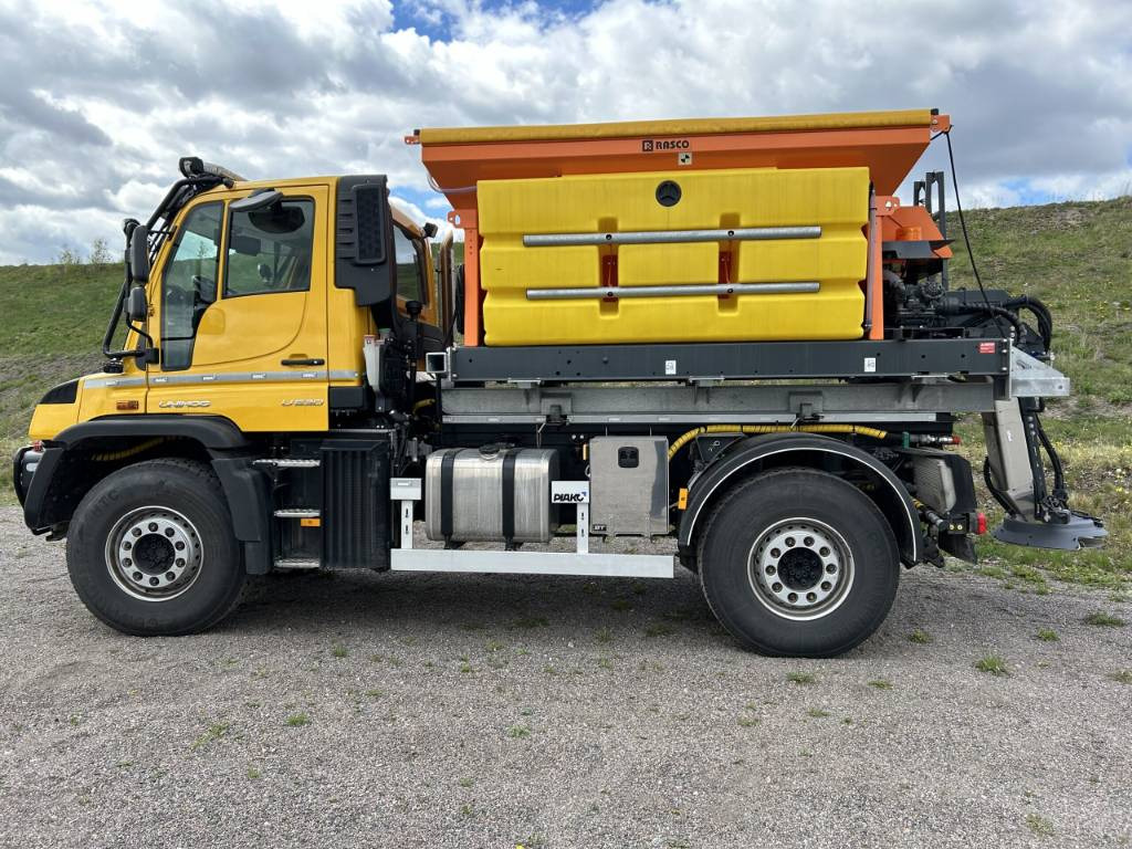 Gemeentelijke machine/ Speciaal Mercedes-Benz UNIMOG U530/3900: afbeelding 19