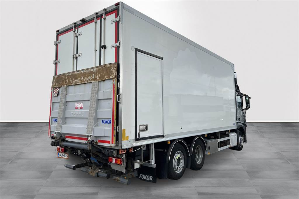 Mercedes-Benz ACTROS 2551 6X2 FRC 06/2027 - Isotherm vrachtwagen: afbeelding 5 Mercedes-Benz ACTROS 2551 6X2 FRC 06/2027 - Isotherm vrachtwagen: afbeelding 5
