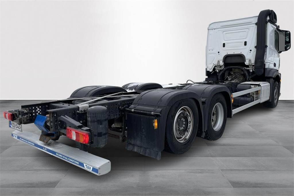 Mercedes-Benz Actros 2551L 6x2 alusta - Chassis vrachtwagen: afbeelding 5 Mercedes-Benz Actros 2551L 6x2 alusta - Chassis vrachtwagen: afbeelding 5