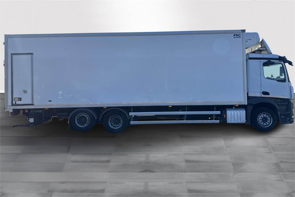 Mercedes-Benz Actros 2553L FRC 9,9m FRC 06/2027 - Isotherm vrachtwagen: afbeelding 5 Mercedes-Benz Actros 2553L FRC 9,9m FRC 06/2027 - Isotherm vrachtwagen: afbeelding 5