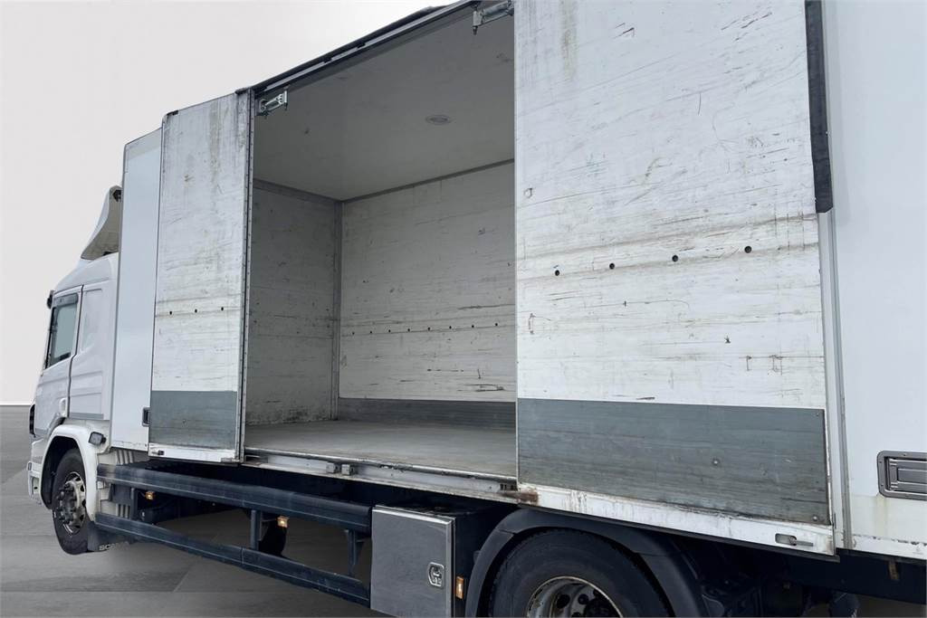 Scania P320 Makuuohjaamo - Bakwagen: afbeelding 2 Scania P320 Makuuohjaamo - Bakwagen: afbeelding 2