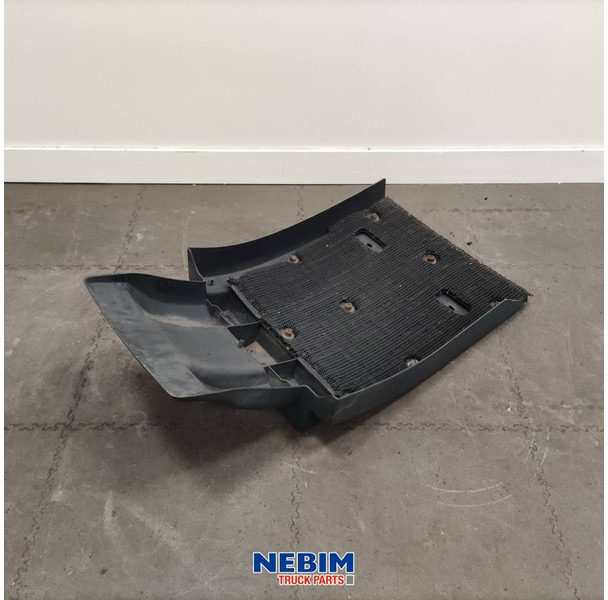 Volvo Volvo - 82637695 - Spatscherm vooras FH4 L / R - Onderdelen voor Vrachtwagen: afbeelding 2 Volvo Volvo - 82637695 - Spatscherm vooras FH4 L / R - Onderdelen voor Vrachtwagen: afbeelding 2