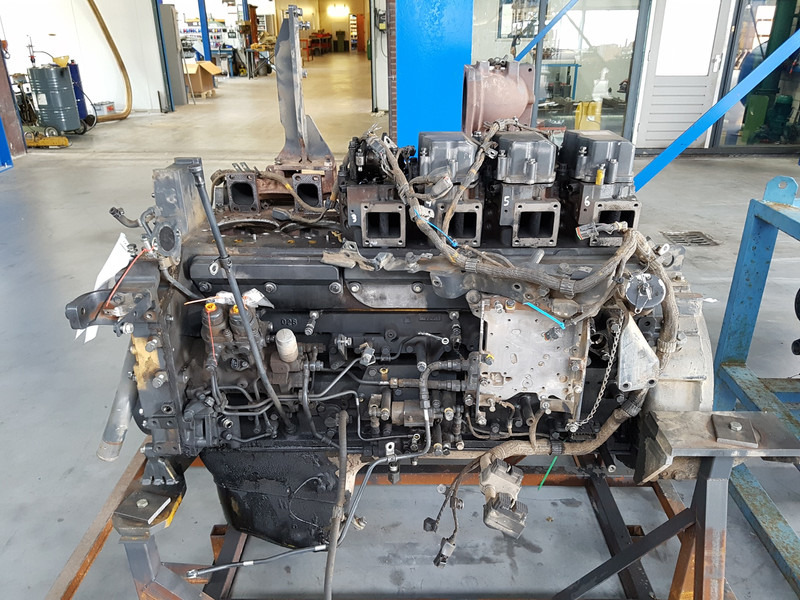 Komatsu SAA6D140E-6 FOR PARTS - Bouwmachine: afbeelding 1 Komatsu SAA6D140E-6 FOR PARTS - Bouwmachine: afbeelding 1