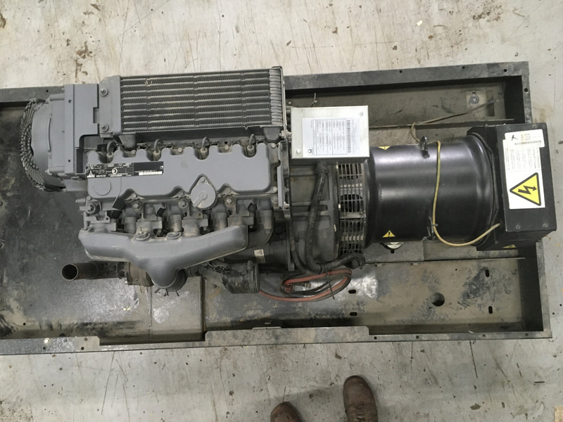 Deutz BF4L2011 GENERATOR 40KVA NEW - Industrie generator: afbeelding 4 Deutz BF4L2011 GENERATOR 40KVA NEW - Industrie generator: afbeelding 4