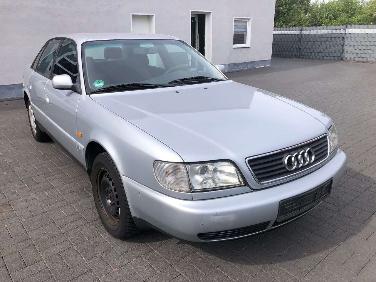 Audi A6 C4 1.8 Auto - Sedan: afbeelding 3 Audi A6 C4 1.8 Auto - Sedan: afbeelding 3