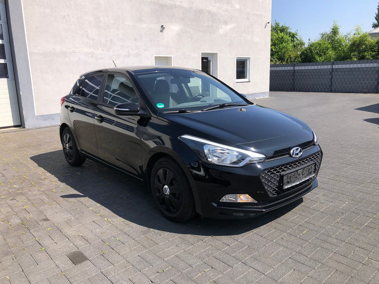 Hyundai i20 1.4 CRDi Trend, Euro 6 - Sedan: afbeelding 1 Hyundai i20 1.4 CRDi Trend, Euro 6 - Sedan: afbeelding 1