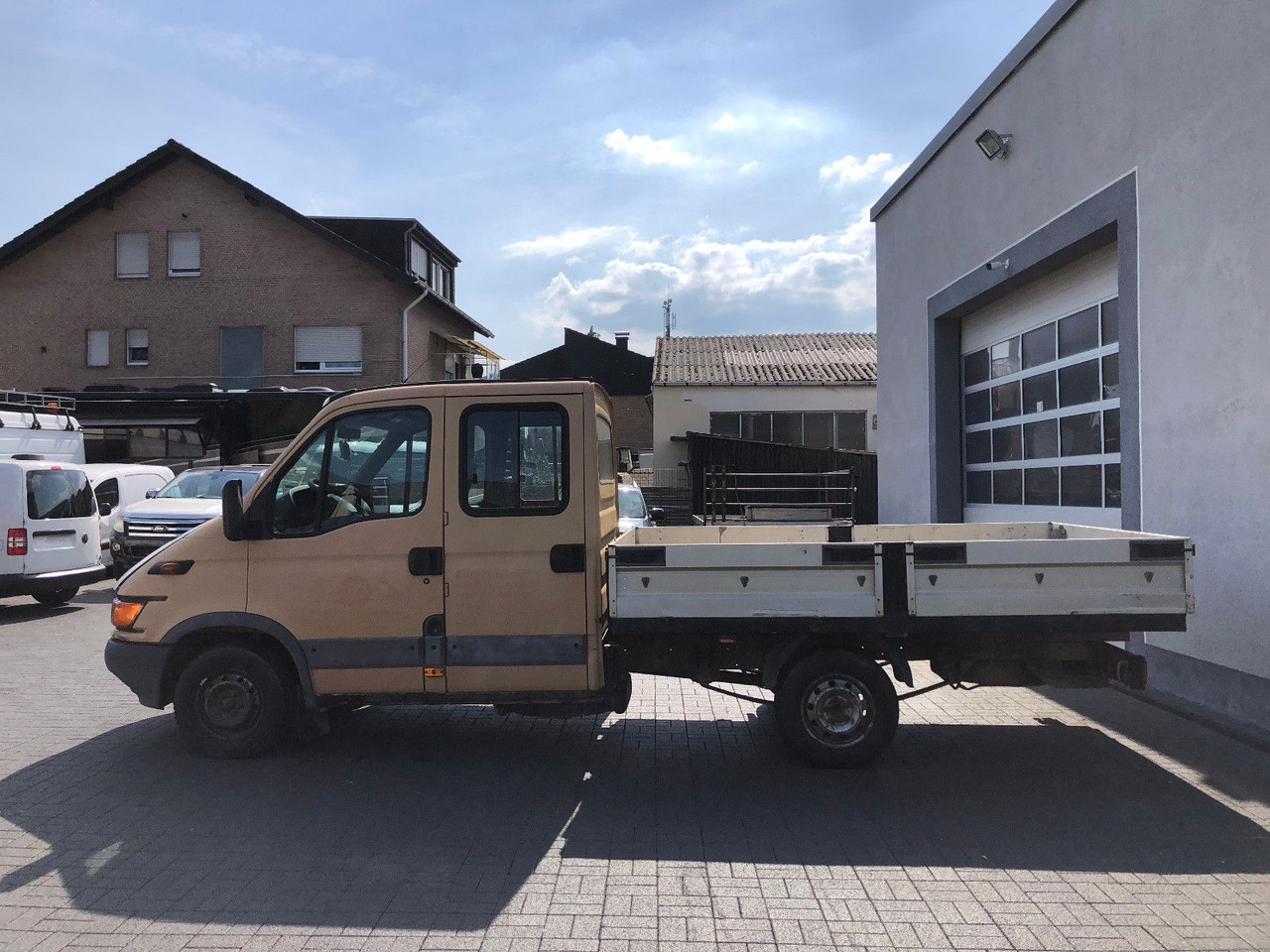 Iveco Daily 2.8 - 33 L 11 DoKa TÜV 3-2026 - Bestelwagen open laadbak, Bestelwagen met dubbele cabine: afbeelding 5 Iveco Daily 2.8 - 33 L 11 DoKa TÜV 3-2026 - Bestelwagen open laadbak, Bestelwagen met dubbele cabine: afbeelding 5