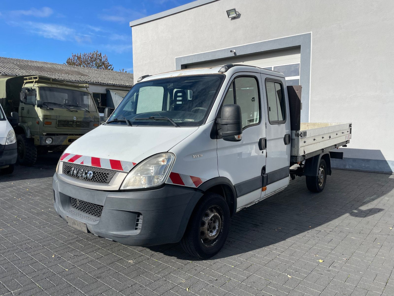 Iveco Daily 35S14 Pritsche, DoKa, Klima - Bestelwagen open laadbak, Bestelwagen met dubbele cabine: afbeelding 1 Iveco Daily 35S14 Pritsche, DoKa, Klima - Bestelwagen open laadbak, Bestelwagen met dubbele cabine: afbeelding 1