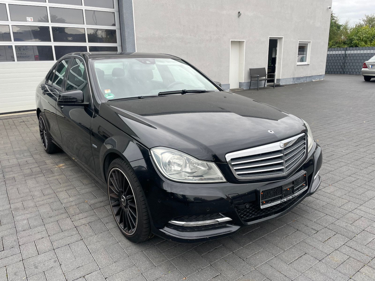 Mercedes-Benz C 180 C -Klasse Lim. C 180 CGI BlueEfficiency - Sedan: afbeelding 1 Mercedes-Benz C 180 C -Klasse Lim. C 180 CGI BlueEfficiency - Sedan: afbeelding 1