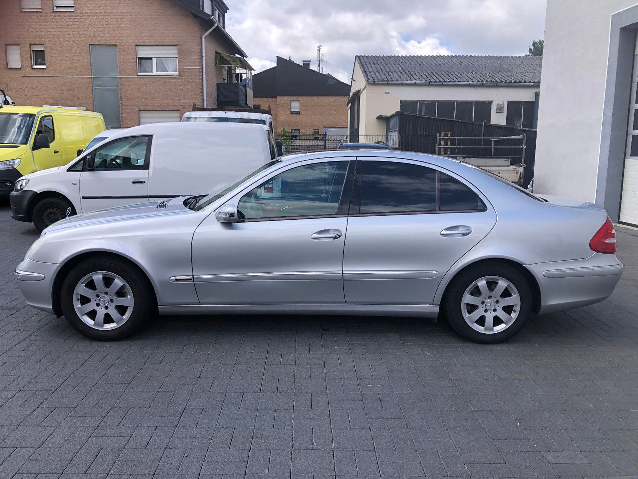 Sedan Mercedes-Benz E 240 E -Klasse Lim. Elegance: afbeelding 8