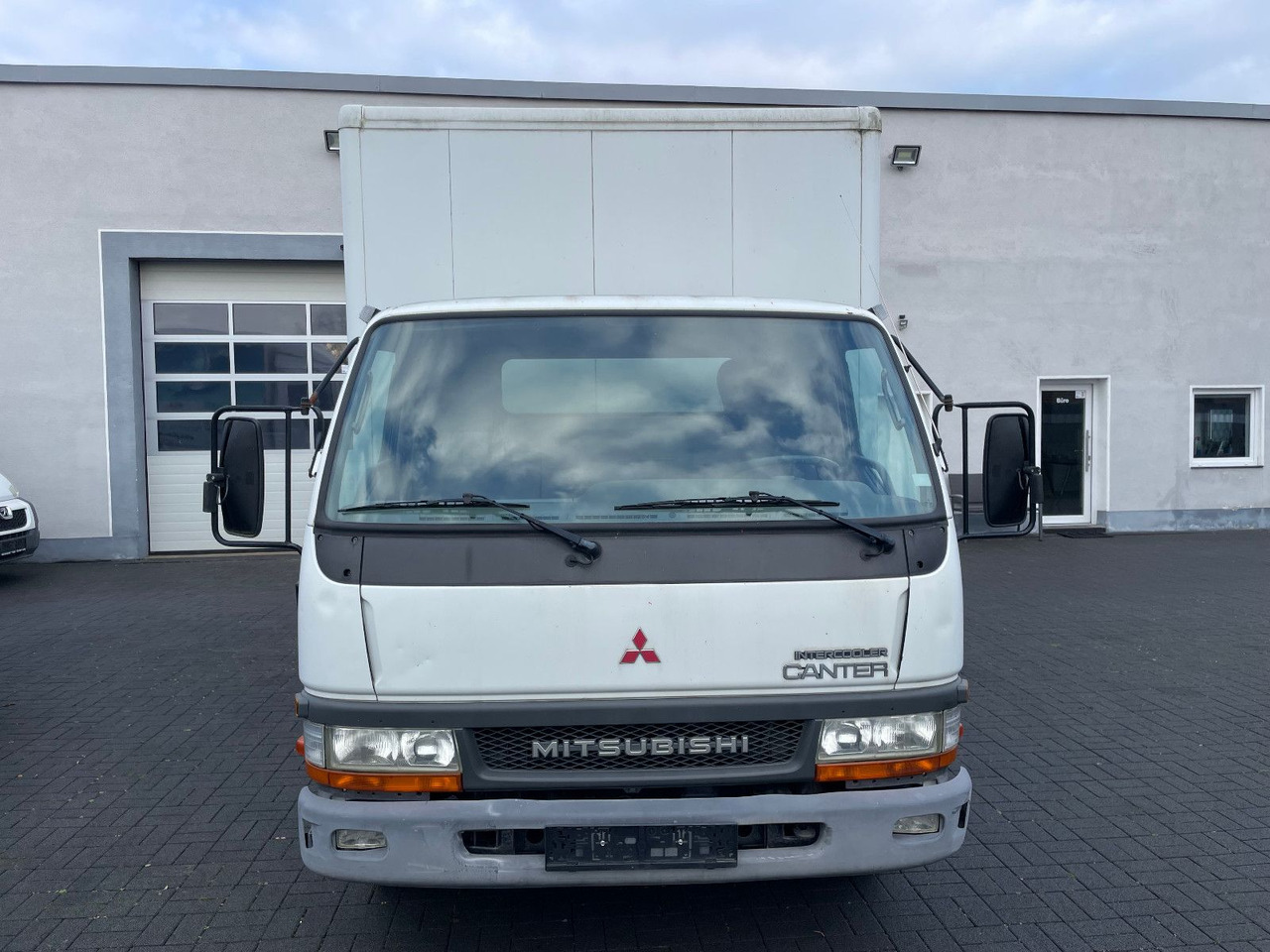 Mitsubishi Canter 3.9D, TE 649 - Bestelwagen gesloten laadbak: afbeelding 5 Mitsubishi Canter 3.9D, TE 649 - Bestelwagen gesloten laadbak: afbeelding 5