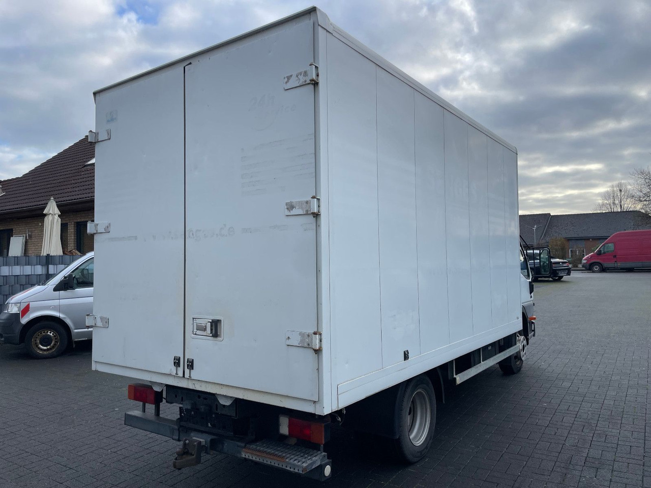 Mitsubishi Canter 3.9D, TE 649 - Bestelwagen gesloten laadbak: afbeelding 2 Mitsubishi Canter 3.9D, TE 649 - Bestelwagen gesloten laadbak: afbeelding 2
