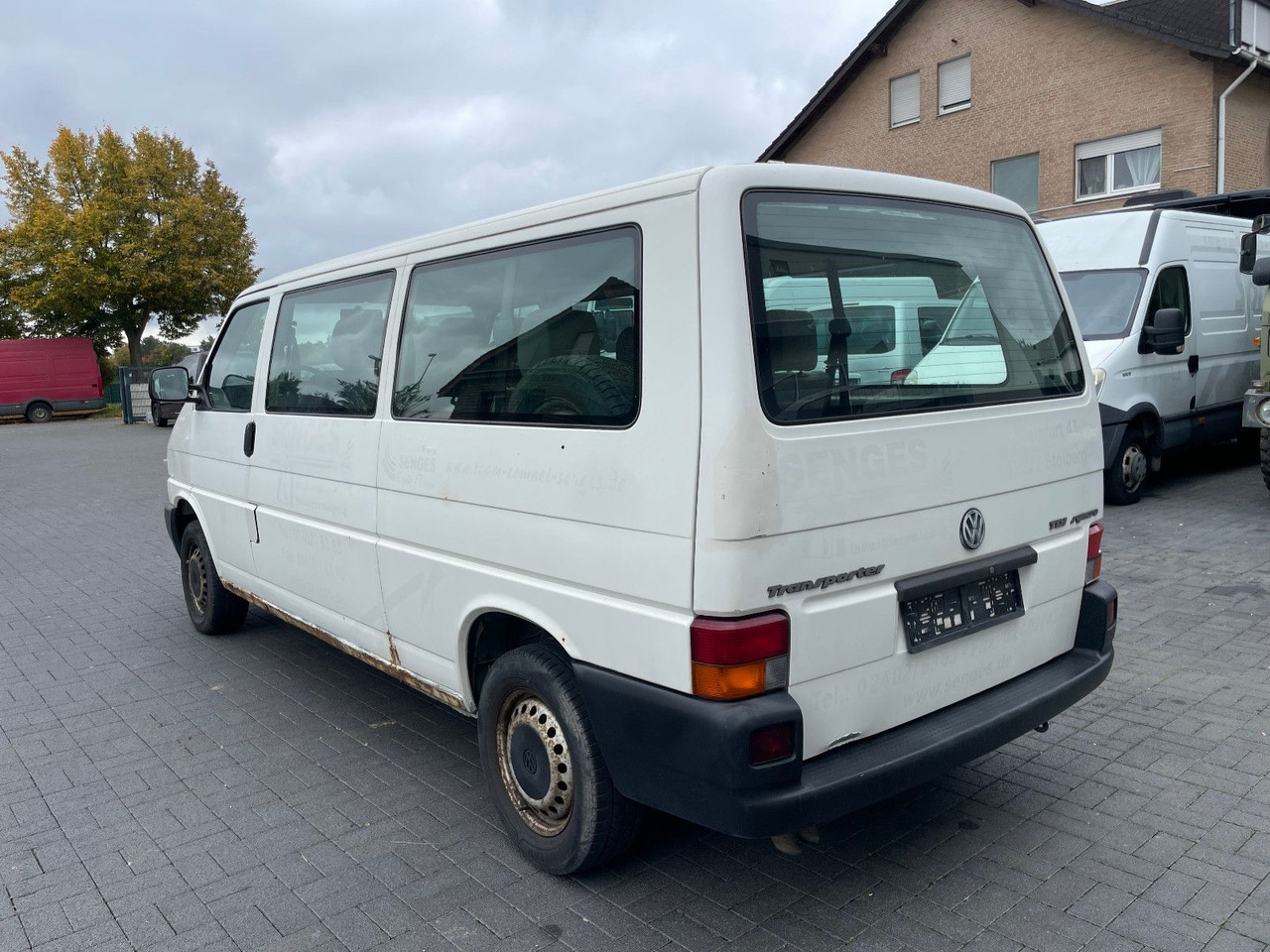 Volkswagen T4 Caravelle 2,5-l-Diesel TDI 75kW syncro lang - Personenvervoer: afbeelding 4 Volkswagen T4 Caravelle 2,5-l-Diesel TDI 75kW syncro lang - Personenvervoer: afbeelding 4
