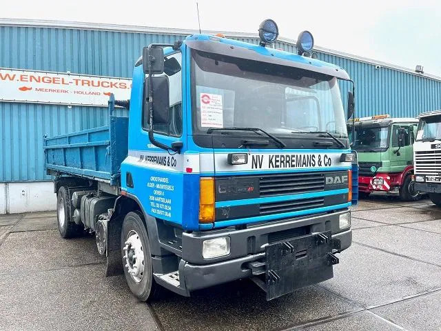 DAF 65.210 ATI 4x2 FULL STEEL KIPPER (EURO 2 / MANUAL GEARBOX / FULL STEEL SUSPENSION / P.T.O.) - Kipper vrachtwagen: afbeelding 2 DAF 65.210 ATI 4x2 FULL STEEL KIPPER (EURO 2 / MANUAL GEARBOX / FULL STEEL SUSPENSION / P.T.O.) - Kipper vrachtwagen: afbeelding 2