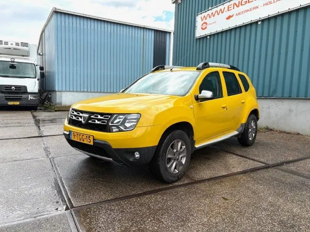 Dacia Duster 1.5DCI 4x4 MINI MPV (6 GEARS MANUAL GEARBOX / AIRCONDITIONING / CRUISE CONTROL / ETC.) - Personenwagen: afbeelding 1 Dacia Duster 1.5DCI 4x4 MINI MPV (6 GEARS MANUAL GEARBOX / AIRCONDITIONING / CRUISE CONTROL / ETC.) - Personenwagen: afbeelding 1