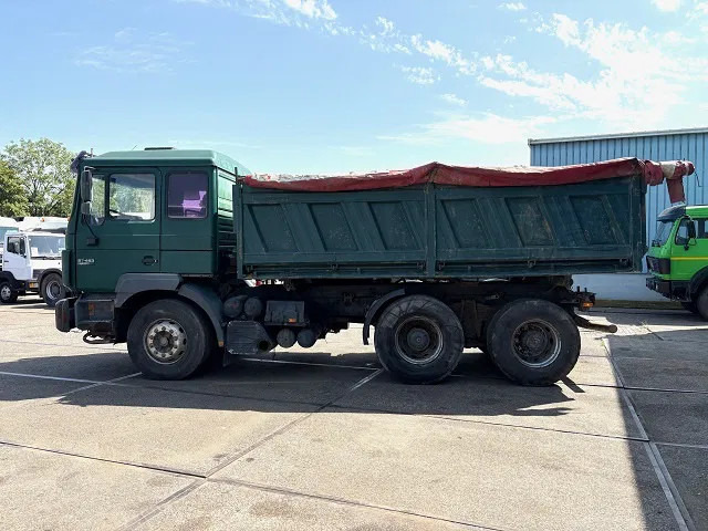 MAN 26.463 DF 6x4 MEILLER KIPPER (ZF16 MANUAL GEARBOX / ZF-INTARDER / FULL STEEL SUSPENSION / REDUCTION AXLES) - Kipper vrachtwagen: afbeelding 5 MAN 26.463 DF 6x4 MEILLER KIPPER (ZF16 MANUAL GEARBOX / ZF-INTARDER / FULL STEEL SUSPENSION / REDUCTION AXLES) - Kipper vrachtwagen: afbeelding 5