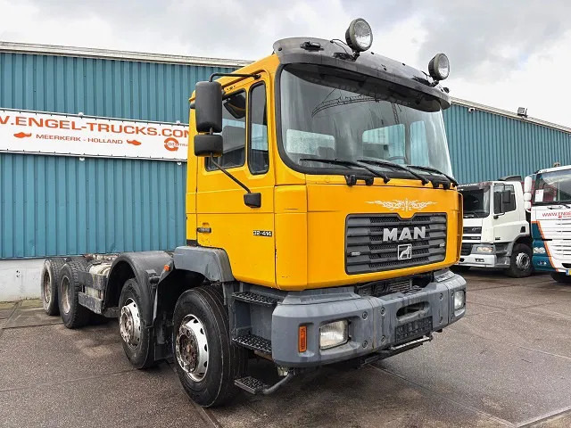 MAN 35.414 VF-TM 8x4 FULL STEEL CHASSIS (6-CILINDER HEADS / ZF16 MANUAL GEARBOX / FULL STEEL SUSPENSION / REDUCTION AXLES) - Chassis vrachtwagen: afbeelding 2 MAN 35.414 VF-TM 8x4 FULL STEEL CHASSIS (6-CILINDER HEADS / ZF16 MANUAL GEARBOX / FULL STEEL SUSPENSION / REDUCTION AXLES) - Chassis vrachtwagen: afbeelding 2