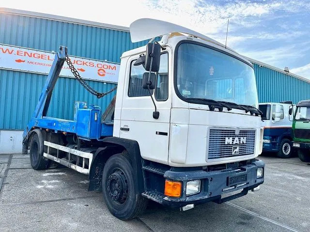 MAN F 18.232 (6 CILINDER) M90 WITH TELESCOPIC CONTAINER SYSTEM (8 GEARS MANUAL GEARBOX / EURO 1 (MECHANICAL PUMP AND INJECTORS)) - Portaalarmsysteem vrachtwagen: afbeelding 2 MAN F 18.232 (6 CILINDER) M90 WITH TELESCOPIC CONTAINER SYSTEM (8 GEARS MANUAL GEARBOX / EURO 1 (MECHANICAL PUMP AND INJECTORS)) - Portaalarmsysteem vrachtwagen: afbeelding 2