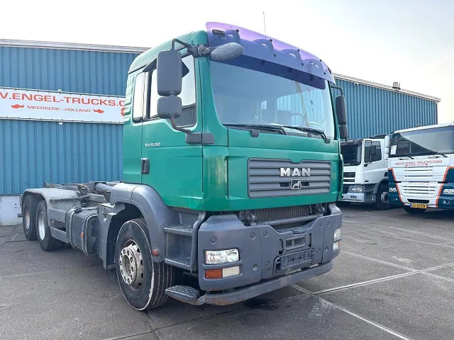 MAN TGA 26.360BB 6x4 FULL STEEL MULTILIFT HOOK-ARM (ZF16 MANUAL GEARBOX / FULL STEEL SUSPENSION / REDUCTION AXLES / AIRCONDITIONING) - Haakarmsysteem vrachtwagen: afbeelding 2 MAN TGA 26.360BB 6x4 FULL STEEL MULTILIFT HOOK-ARM (ZF16 MANUAL GEARBOX / FULL STEEL SUSPENSION / REDUCTION AXLES / AIRCONDITIONING) - Haakarmsysteem vrachtwagen: afbeelding 2