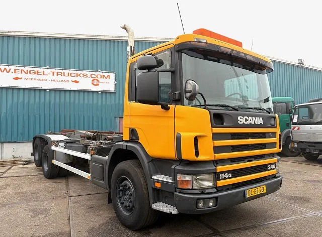 Scania P114-340 6x2 WITH MULTILIFT CONTAINERSYSTEM ONLY 80.500 KM!! ORIGINAL (10 TIRES / FULL STEEL SUSPENSION / 12 GEARS MANUAL GEARBO - Containertransporter/ Wissellaadbak vrachtwagen: afbeelding 2 Scania P114-340 6x2 WITH MULTILIFT CONTAINERSYSTEM ONLY 80.500 KM!! ORIGINAL (10 TIRES / FULL STEEL SUSPENSION / 12 GEARS MANUAL GEARBO - Containertransporter/ Wissellaadbak vrachtwagen: afbeelding 2