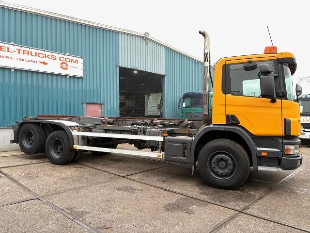 Scania P114-340 6x2 WITH MULTILIFT CONTAINERSYSTEM ONLY 80.500 KM!! ORIGINAL (10 TIRES / FULL STEEL SUSPENSION / 12 GEARS MANUAL GEARBO - Containertransporter/ Wissellaadbak vrachtwagen: afbeelding 4 Scania P114-340 6x2 WITH MULTILIFT CONTAINERSYSTEM ONLY 80.500 KM!! ORIGINAL (10 TIRES / FULL STEEL SUSPENSION / 12 GEARS MANUAL GEARBO - Containertransporter/ Wissellaadbak vrachtwagen: afbeelding 4