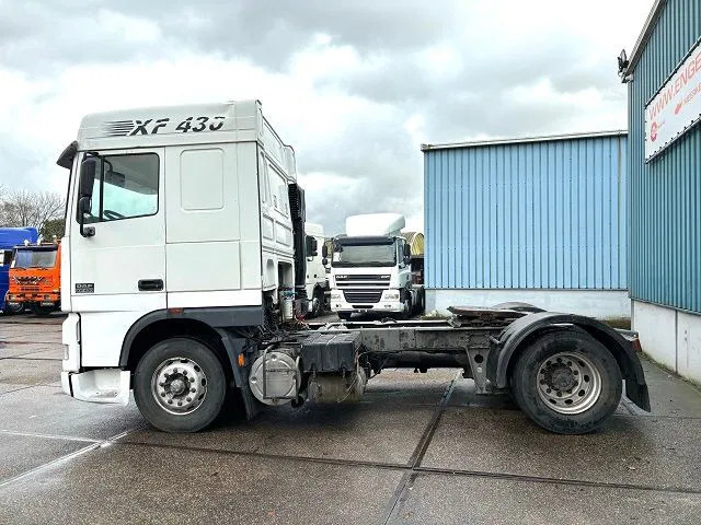 DAF 95.430 XF SPACECAB (EURO 3 / ZF16 MANUAL GEARBOX / ZF-INTARDER / AIRCONDITIONING) - Trekker: afbeelding 5 DAF 95.430 XF SPACECAB (EURO 3 / ZF16 MANUAL GEARBOX / ZF-INTARDER / AIRCONDITIONING) - Trekker: afbeelding 5