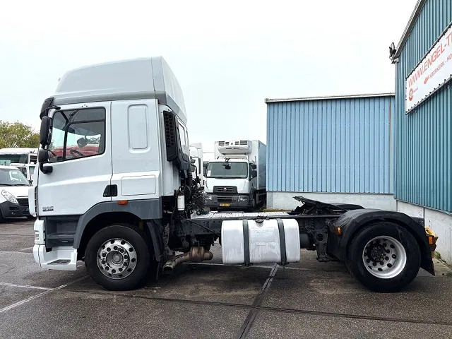 DAF CF 85.460 SPACECAB 4x2 (AS-TRONIC / MX-BRAKE / AIRCONDITIONING / ADR-VLG / FRIDGE / EURO 5 / ETC.) - Trekker: afbeelding 5 DAF CF 85.460 SPACECAB 4x2 (AS-TRONIC / MX-BRAKE / AIRCONDITIONING / ADR-VLG / FRIDGE / EURO 5 / ETC.) - Trekker: afbeelding 5