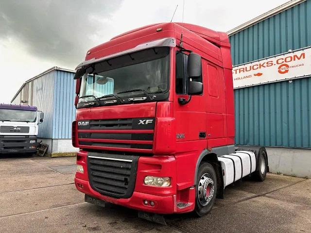 DAF XF 105.460 SPACECAB (ZF16 MANUAL GEARBOX / MX-BRAKE / 870+430 LITER TANK / AIRCONDITIONING / FRIDGE) - Trekker: afbeelding 1 DAF XF 105.460 SPACECAB (ZF16 MANUAL GEARBOX / MX-BRAKE / 870+430 LITER TANK / AIRCONDITIONING / FRIDGE) - Trekker: afbeelding 1