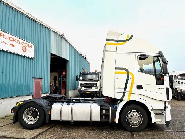 Iveco Stralis AS440S42T/P HI-WAY DUTCH TRUCK (APK/TUV -> 02-2024 / EURO 6 / AS-TRONIC / 2 TANKS / LEATHER SEATS / FRIDGE) - Trekker: afbeelding 4 Iveco Stralis AS440S42T/P HI-WAY DUTCH TRUCK (APK/TUV -> 02-2024 / EURO 6 / AS-TRONIC / 2 TANKS / LEATHER SEATS / FRIDGE) - Trekker: afbeelding 4