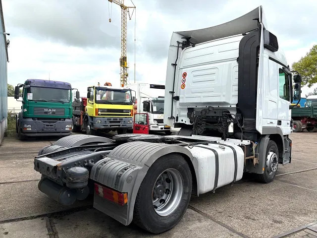 Mercedes-Benz Actros 1844 LS (MP2) (TELLIGENT AUTOMATIC / AIRCONDITIONING / 2x DIESELTANK / EURO 5) - Trekker: afbeelding 3 Mercedes-Benz Actros 1844 LS (MP2) (TELLIGENT AUTOMATIC / AIRCONDITIONING / 2x DIESELTANK / EURO 5) - Trekker: afbeelding 3