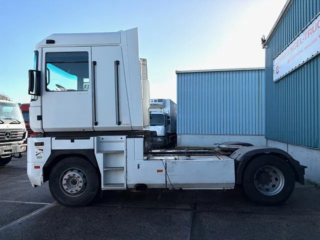 Renault Magnum 440 E-TECH (MACK ENGINE) (ZF16 MANUAL GEARBOX / AIRCONDITIONING / FRIDGE UNDER BED / 2x DIESELTANK) - Trekker: afbeelding 5 Renault Magnum 440 E-TECH (MACK ENGINE) (ZF16 MANUAL GEARBOX / AIRCONDITIONING / FRIDGE UNDER BED / 2x DIESELTANK) - Trekker: afbeelding 5