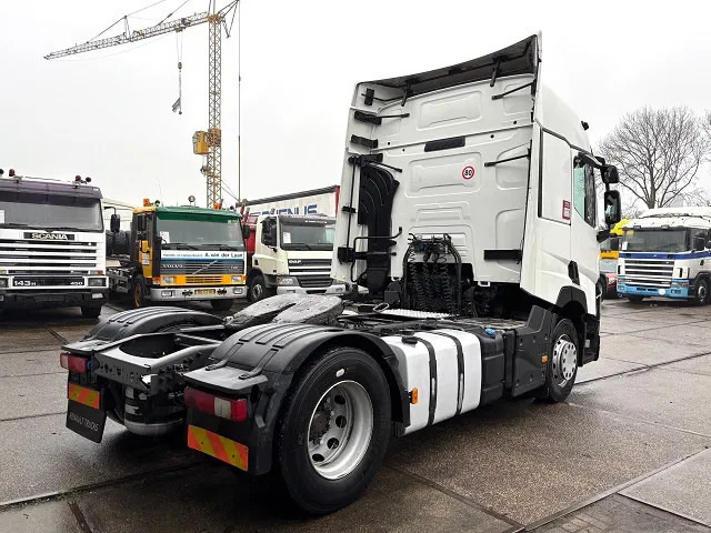 Renault T460 HIGH (EURO 6 / I-SHIFT / HYDRAULIC SYSTEM / VBI-BRAKE / P.T.O. / 2x DIESELTANK / ETC.) - Trekker: afbeelding 3 Renault T460 HIGH (EURO 6 / I-SHIFT / HYDRAULIC SYSTEM / VBI-BRAKE / P.T.O. / 2x DIESELTANK / ETC.) - Trekker: afbeelding 3