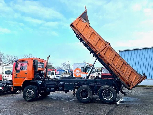 Volvo FL 12.380 6x6 FULL STEEL SUSPENSION MEILLER KIPPER (EURO 2 / MANUAL GEARBOX / REDUCTION AXLES / FULL STEEL SUSPENSION) - Kipper vrachtwagen: afbeelding 5 Volvo FL 12.380 6x6 FULL STEEL SUSPENSION MEILLER KIPPER (EURO 2 / MANUAL GEARBOX / REDUCTION AXLES / FULL STEEL SUSPENSION) - Kipper vrachtwagen: afbeelding 5