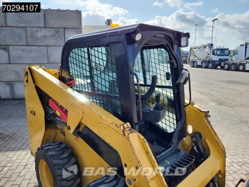 Schranklader Caterpillar 226 D3 BUCKET + FORKS: afbeelding 9 Schranklader Caterpillar 226 D3 BUCKET + FORKS: afbeelding 9