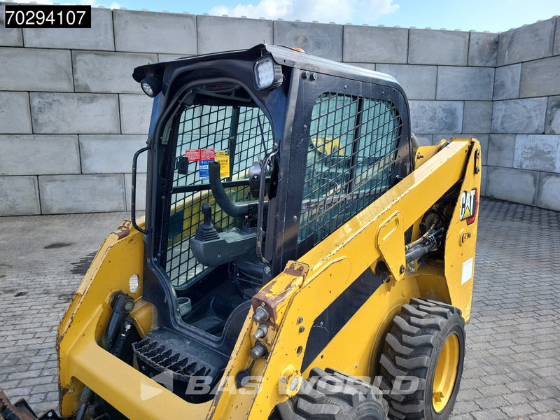 Schranklader Caterpillar 226 D3 BUCKET + FORKS: afbeelding 15 Schranklader Caterpillar 226 D3 BUCKET + FORKS: afbeelding 15