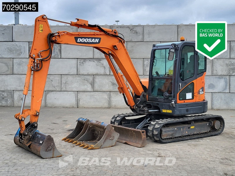 Doosan DX62R-3 3 BUCKETS - A/C - Minigraafmachine: afbeelding 1 Doosan DX62R-3 3 BUCKETS - A/C - Minigraafmachine: afbeelding 1