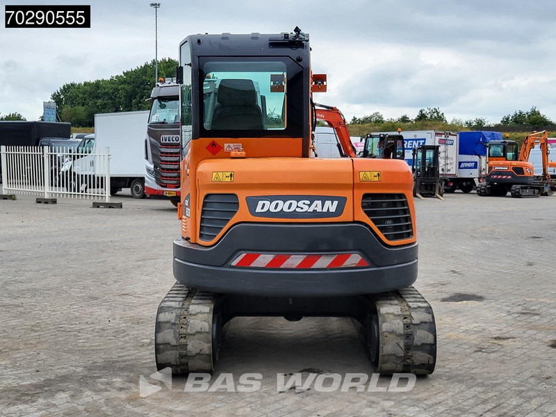 Doosan DX63-3 3 BUCKETS - A/C - Minigraafmachine: afbeelding 5 Doosan DX63-3 3 BUCKETS - A/C - Minigraafmachine: afbeelding 5