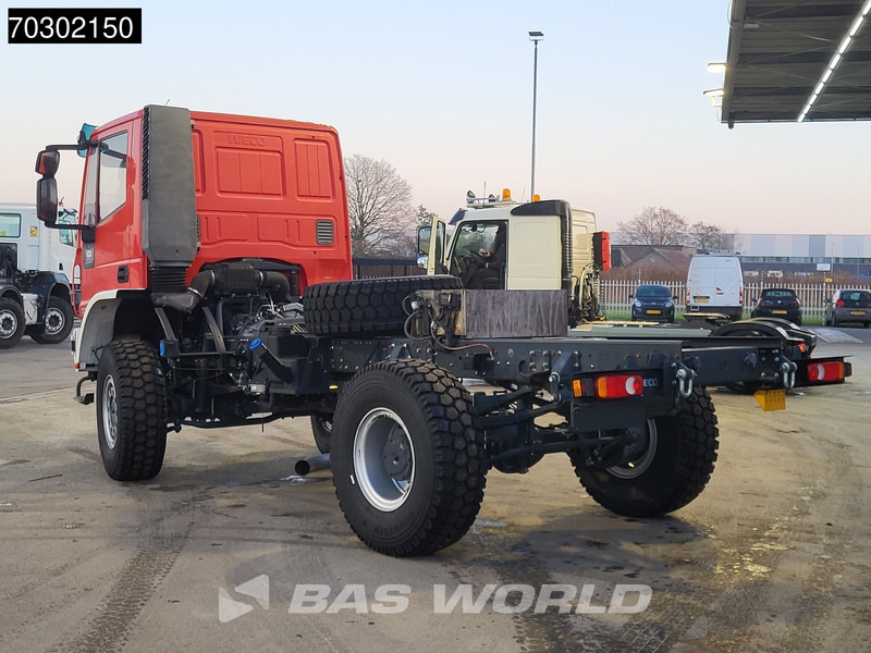 Iveco Eurocargo 150E300 4X4 NEW! 15T chassis 2017 production Euro 6 - Chassis vrachtwagen: afbeelding 2 Iveco Eurocargo 150E300 4X4 NEW! 15T chassis 2017 production Euro 6 - Chassis vrachtwagen: afbeelding 2