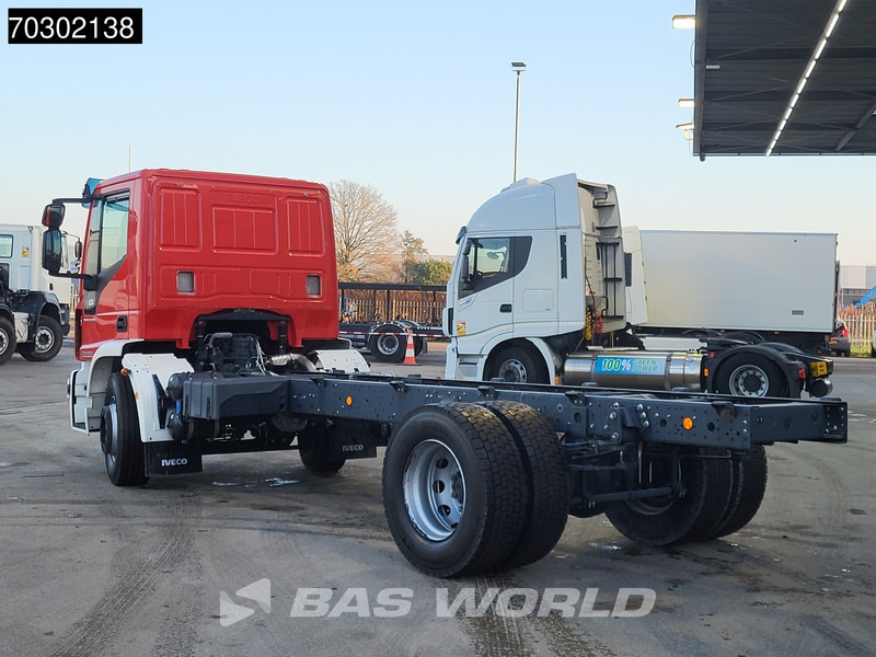 Iveco Eurocargo 180E280 4X2 NEW! 18T chassis 2018 production Euro 6 - Chassis vrachtwagen: afbeelding 2 Iveco Eurocargo 180E280 4X2 NEW! 18T chassis 2018 production Euro 6 - Chassis vrachtwagen: afbeelding 2