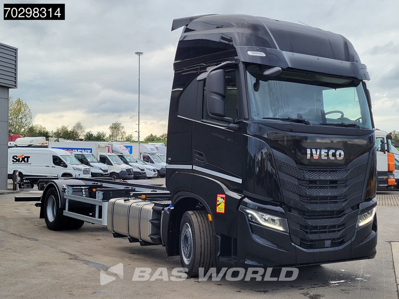 Iveco S-Way 460 4X2 NEW!! BDF Automatic Full air ACC Led Euro 6 - Containertransporter/ Wissellaadbak vrachtwagen: afbeelding 3 Iveco S-Way 460 4X2 NEW!! BDF Automatic Full air ACC Led Euro 6 - Containertransporter/ Wissellaadbak vrachtwagen: afbeelding 3