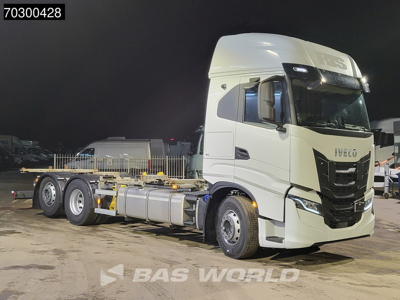 Iveco S-Way 510 6X2 Retarder Full Air Lift Axle BDF Euro 6 - Containertransporter/ Wissellaadbak vrachtwagen: afbeelding 3 Iveco S-Way 510 6X2 Retarder Full Air Lift Axle BDF Euro 6 - Containertransporter/ Wissellaadbak vrachtwagen: afbeelding 3