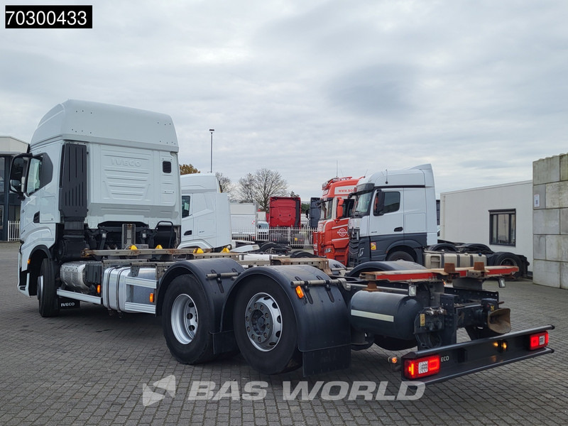 Iveco S-Way 510 6X2 Retarder Full Air Lift Axle BDF Euro 6 - Containertransporter/ Wissellaadbak vrachtwagen: afbeelding 2 Iveco S-Way 510 6X2 Retarder Full Air Lift Axle BDF Euro 6 - Containertransporter/ Wissellaadbak vrachtwagen: afbeelding 2