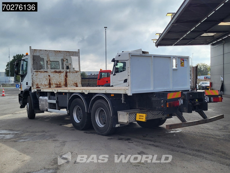Iveco Trakker 360 6X4 650cm open platform Big-axle Steelsuspension Automatic Euro 6 - Vrachtwagen met open laadbak: afbeelding 2 Iveco Trakker 360 6X4 650cm open platform Big-axle Steelsuspension Automatic Euro 6 - Vrachtwagen met open laadbak: afbeelding 2