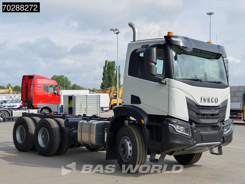 Iveco X-Way 460 6X4 New! Retarder steelsuspension Big-Axle Automatic Navi Euro 6 - Chassis vrachtwagen: afbeelding 3 Iveco X-Way 460 6X4 New! Retarder steelsuspension Big-Axle Automatic Navi Euro 6 - Chassis vrachtwagen: afbeelding 3