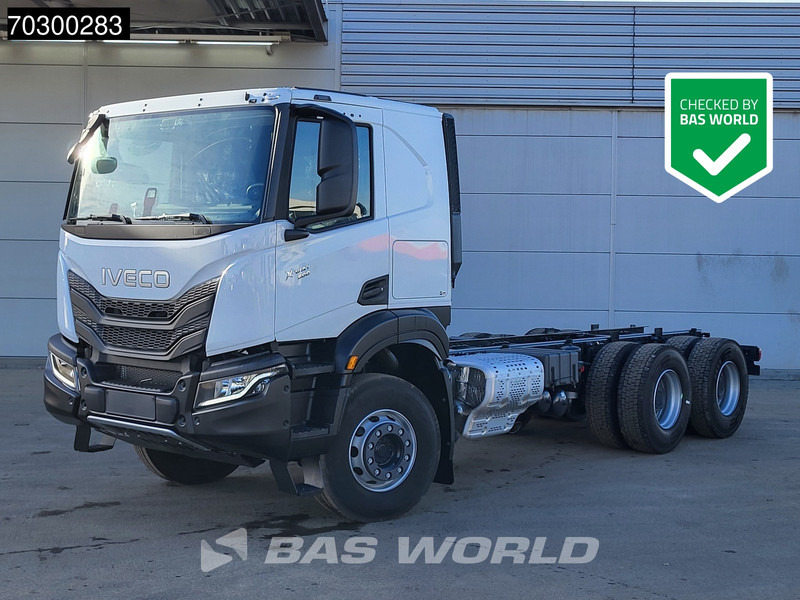 Iveco X-Way 500 X-Way 6X4 NEW 6x4 chassis Sleepercab Rear Air suspension Automatic Euro 6 - Chassis vrachtwagen: afbeelding 1 Iveco X-Way 500 X-Way 6X4 NEW 6x4 chassis Sleepercab Rear Air suspension Automatic Euro 6 - Chassis vrachtwagen: afbeelding 1