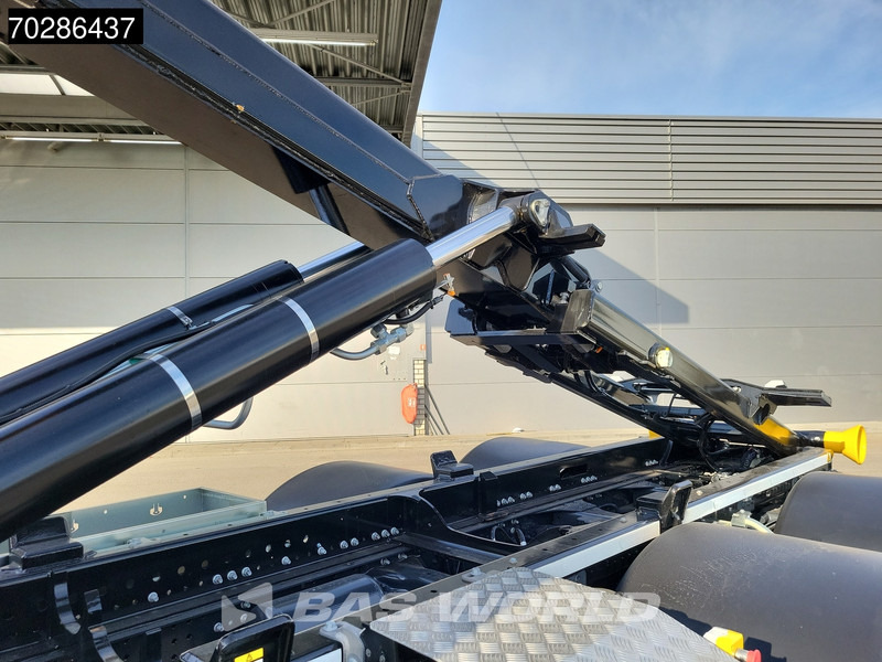 Iveco X-Way 580 6X2 Palfinger PHT20SLD5 Hooklift Lift+steering Axle Automatic Navi ACC LED Euro 6 - Haakarmsysteem vrachtwagen: afbeelding 3 Iveco X-Way 580 6X2 Palfinger PHT20SLD5 Hooklift Lift+steering Axle Automatic Navi ACC LED Euro 6 - Haakarmsysteem vrachtwagen: afbeelding 3