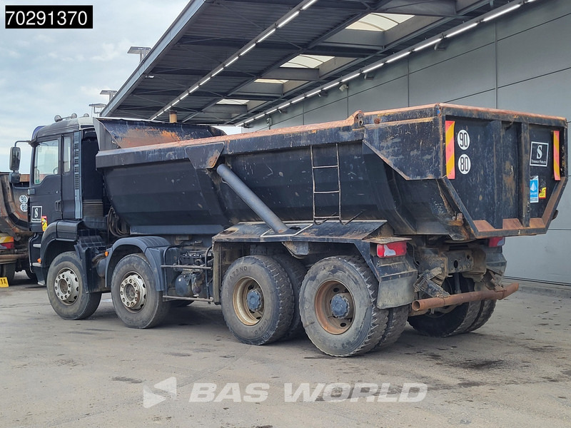 MAN TGA 35.480 8X4 BROKEN ENGINE 16m3 tipper Steel suspension Manual Retarder Euro 2 - Kipper vrachtwagen: afbeelding 2 MAN TGA 35.480 8X4 BROKEN ENGINE 16m3 tipper Steel suspension Manual Retarder Euro 2 - Kipper vrachtwagen: afbeelding 2