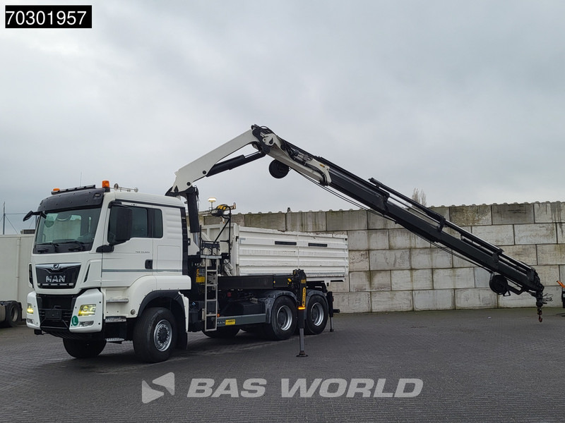 MAN TGS 33.420 6X6 Palfinger PK33002 EH Crane 12m3 tipper Manual Retarder Big-Axle Euro 6 - Kipper vrachtwagen, Kraanwagen: afbeelding 2 MAN TGS 33.420 6X6 Palfinger PK33002 EH Crane 12m3 tipper Manual Retarder Big-Axle Euro 6 - Kipper vrachtwagen, Kraanwagen: afbeelding 2