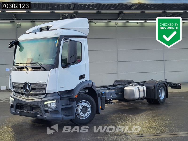 Mercedes-Benz Actros 1827 4X2 NEW 18tons chassis Automatic PPC Cruise control Euro 6 - Chassis vrachtwagen: afbeelding 1 Mercedes-Benz Actros 1827 4X2 NEW 18tons chassis Automatic PPC Cruise control Euro 6 - Chassis vrachtwagen: afbeelding 1